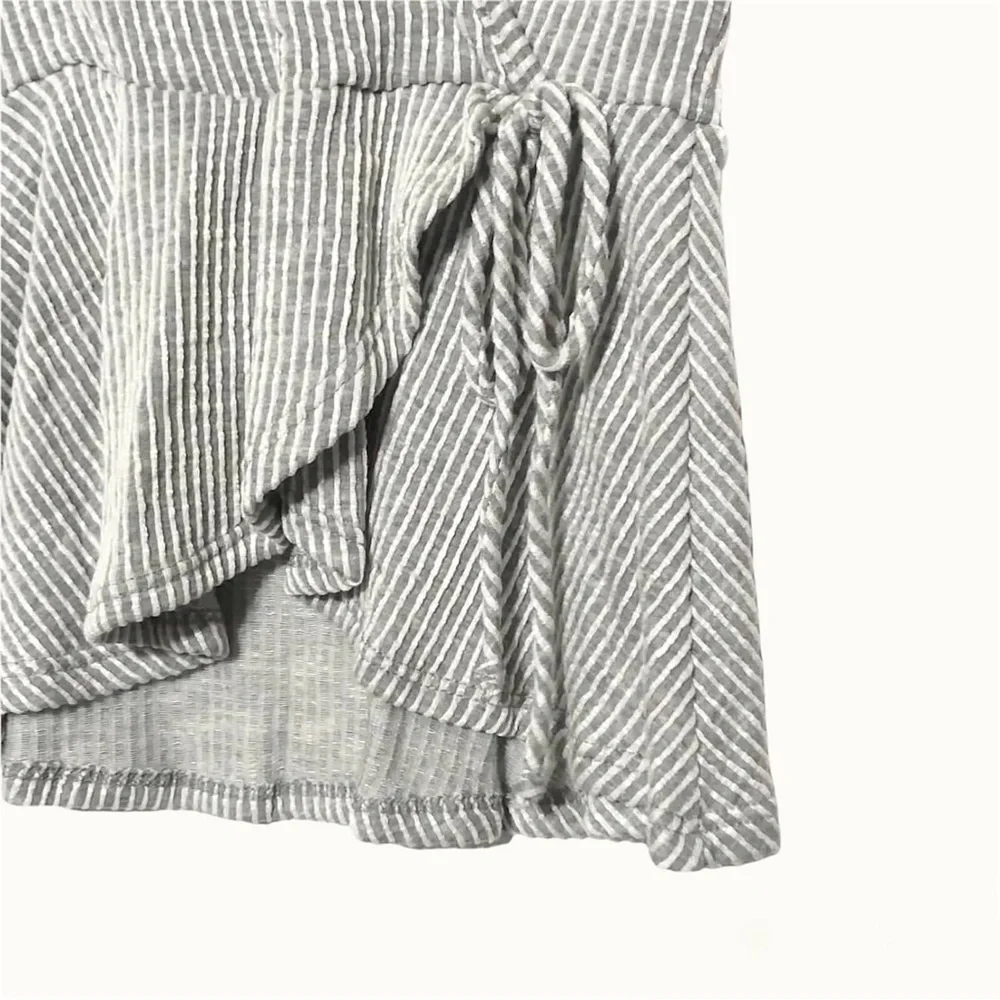 NWOT Caution to the Wind Top - Picture 2 of 8